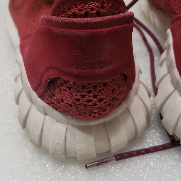 ADIDAS - Picture 8 of 16